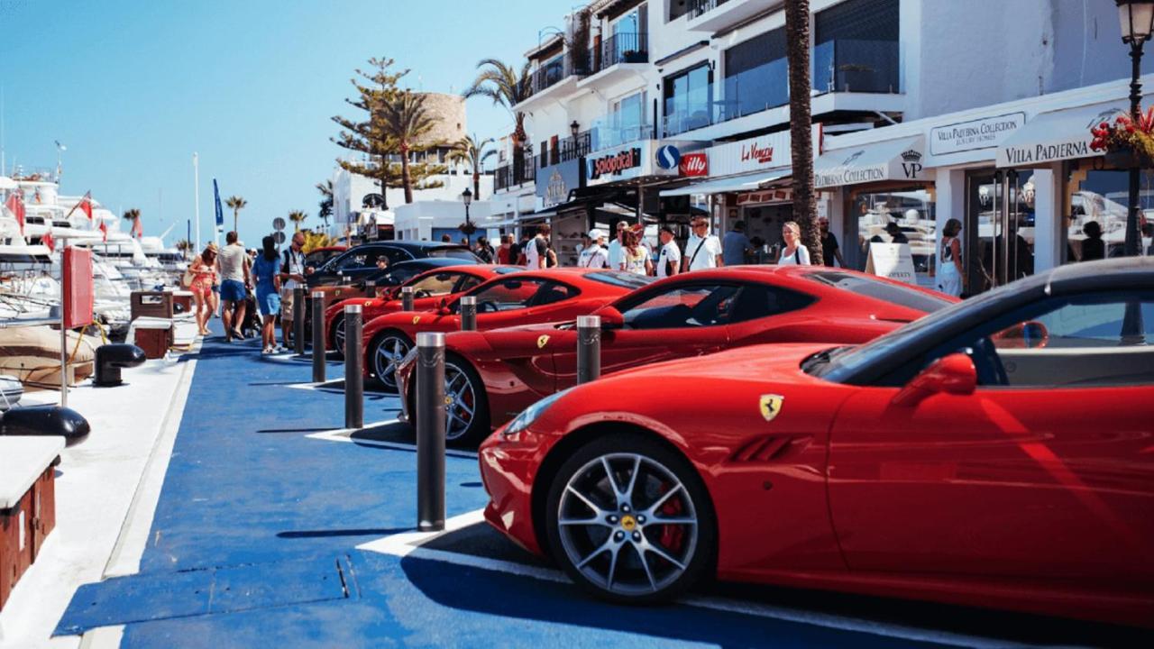 Beachfront Luxury Apartment, Puerto Banus, マルベーリャ エクステリア 写真