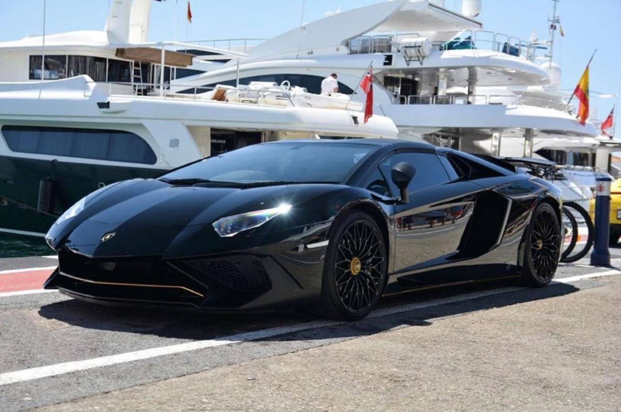 Beachfront Luxury Apartment, Puerto Banus, マルベーリャ エクステリア 写真