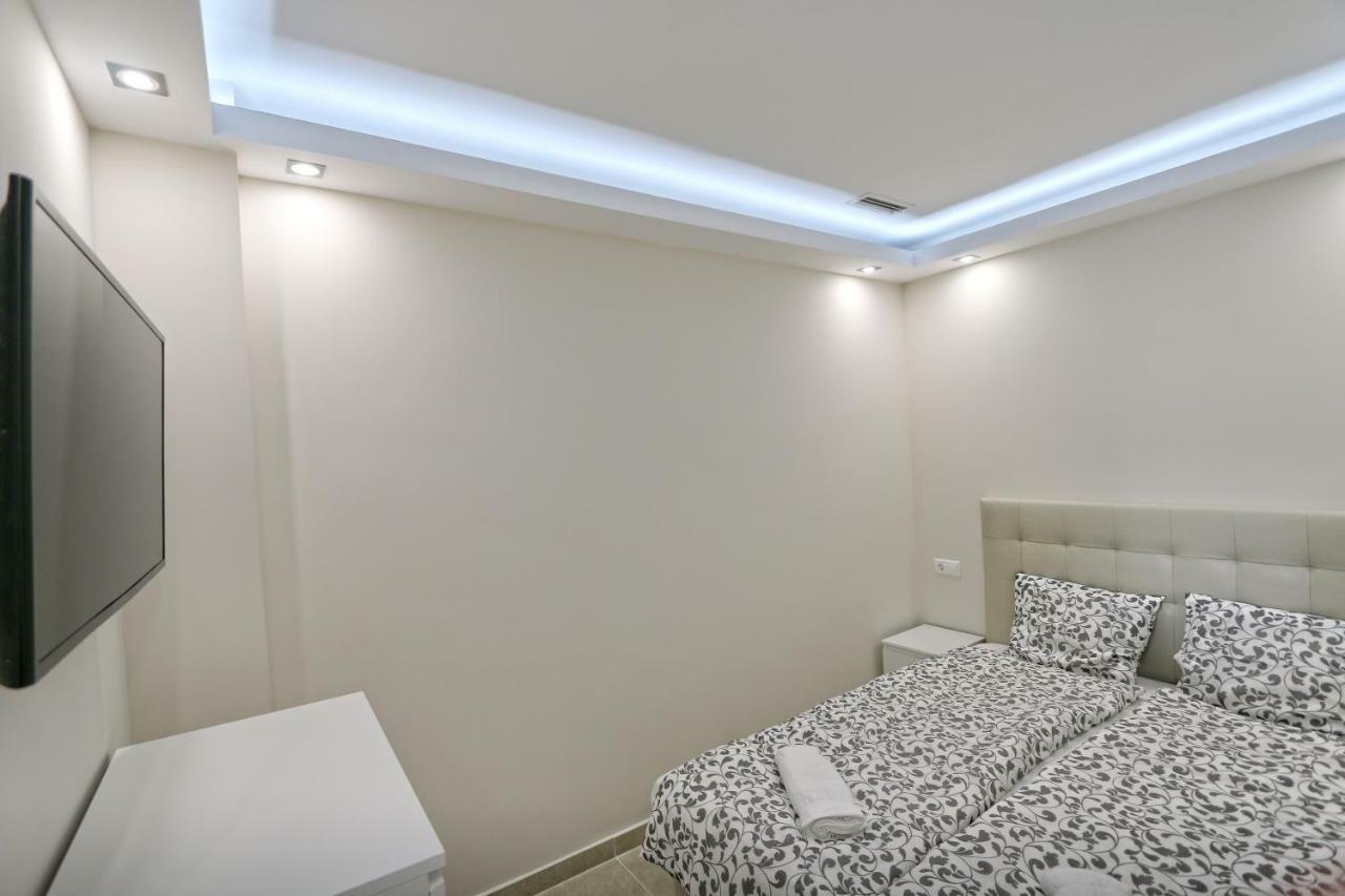 Beachfront Luxury Apartment, Puerto Banus, マルベーリャ エクステリア 写真