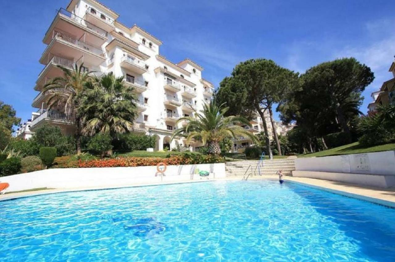 Beachfront Luxury Apartment, Puerto Banus, マルベーリャ エクステリア 写真