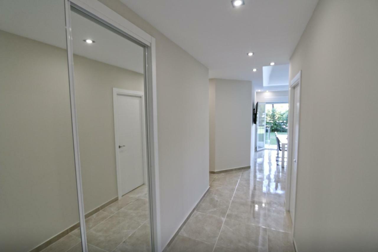 Beachfront Luxury Apartment, Puerto Banus, マルベーリャ エクステリア 写真