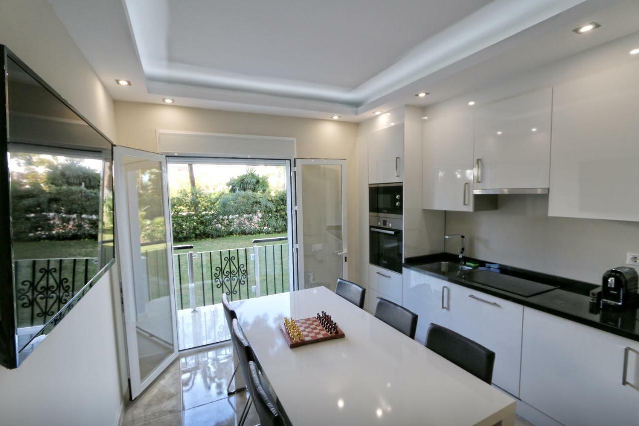 Beachfront Luxury Apartment, Puerto Banus, マルベーリャ エクステリア 写真