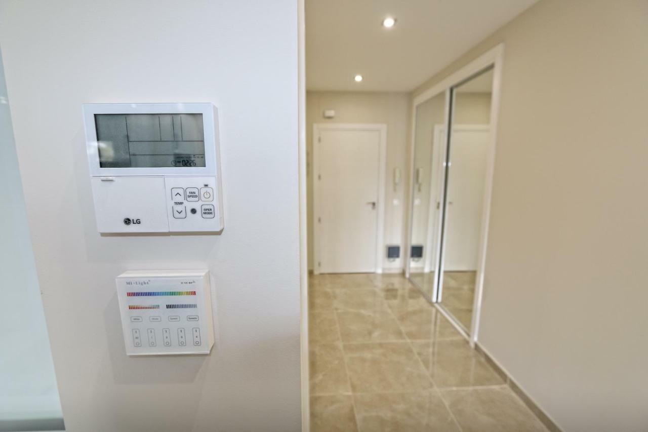 Beachfront Luxury Apartment, Puerto Banus, マルベーリャ エクステリア 写真